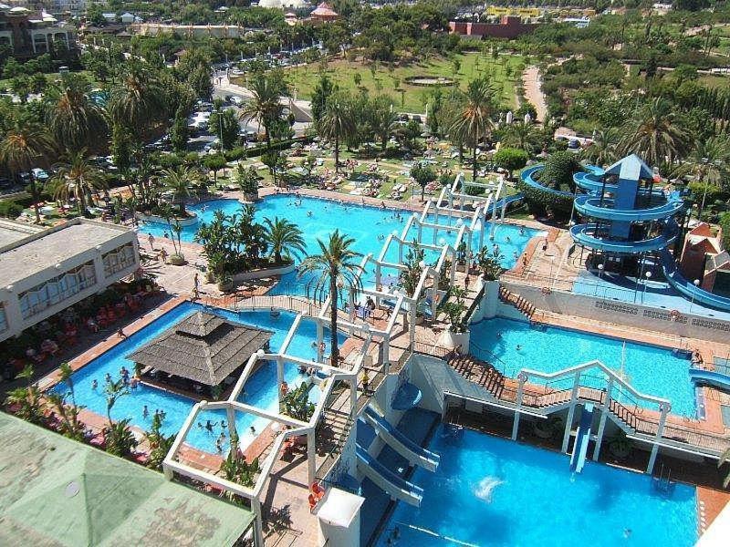Seaview Beachfront Studio With Aqua Park & Balcony Benalmadena Exterior photo