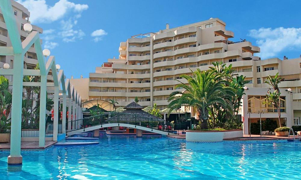 Seaview Beachfront Studio With Aqua Park & Balcony Benalmadena Exterior photo